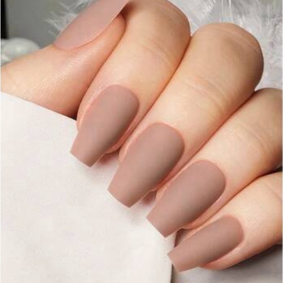 Press On Nails Kit - Picture 1 of 2